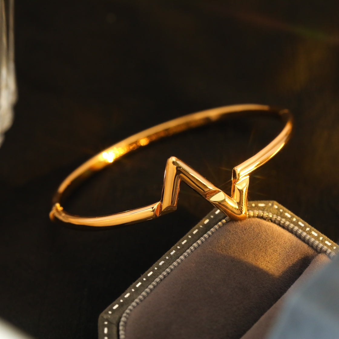 [Avelora]VOLTE UPSITE DOWN BRACELET