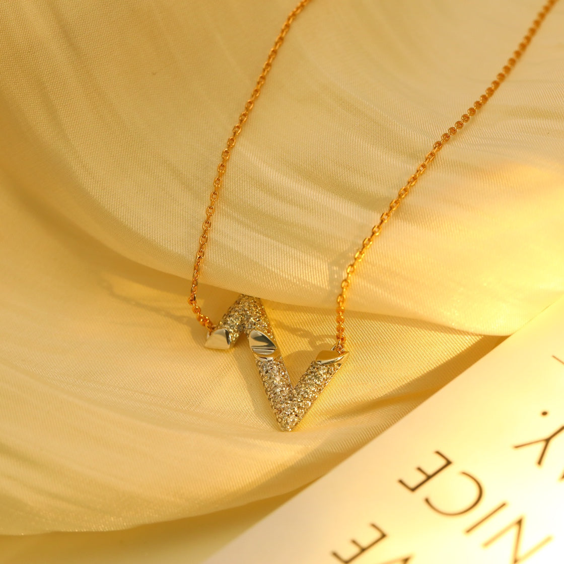 [Avelora Jewelry ]VOLT SILVER DIAMOND PEDANT NECKLACE