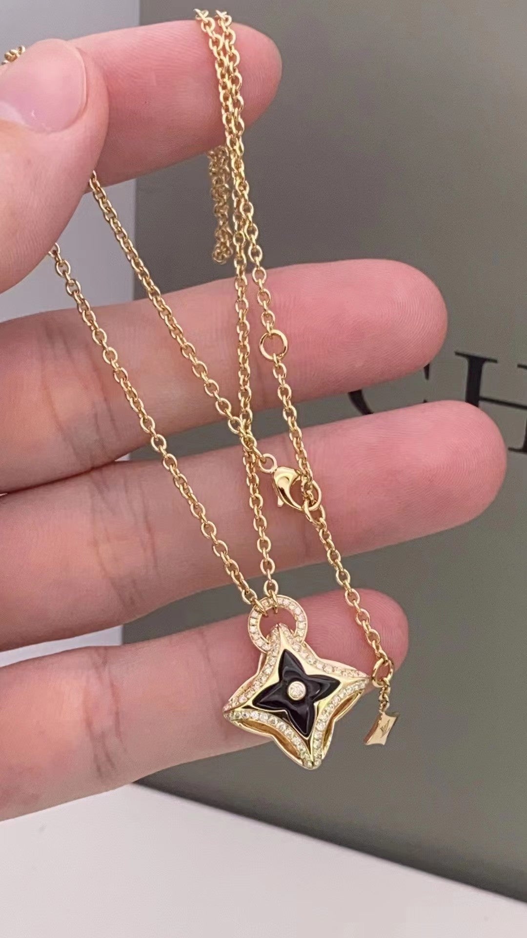 [Avelora Jewelry ]STAR PEDANT PINK GOLD DIAMOND NECKLACE