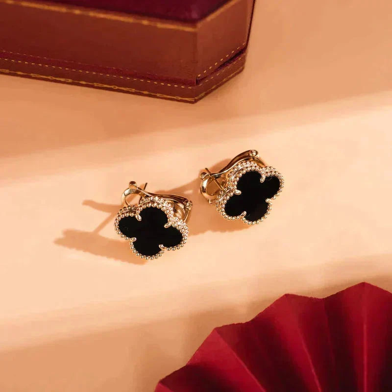 [Avelora Jewelry ]CLOVER MEDIUM 1 MOTIFS  ONYX STUD EARRINGS