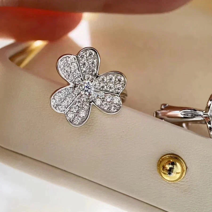 [Avelora Jewelry ]CLOVER COMOS DIAMOND EARRINGS SILVER