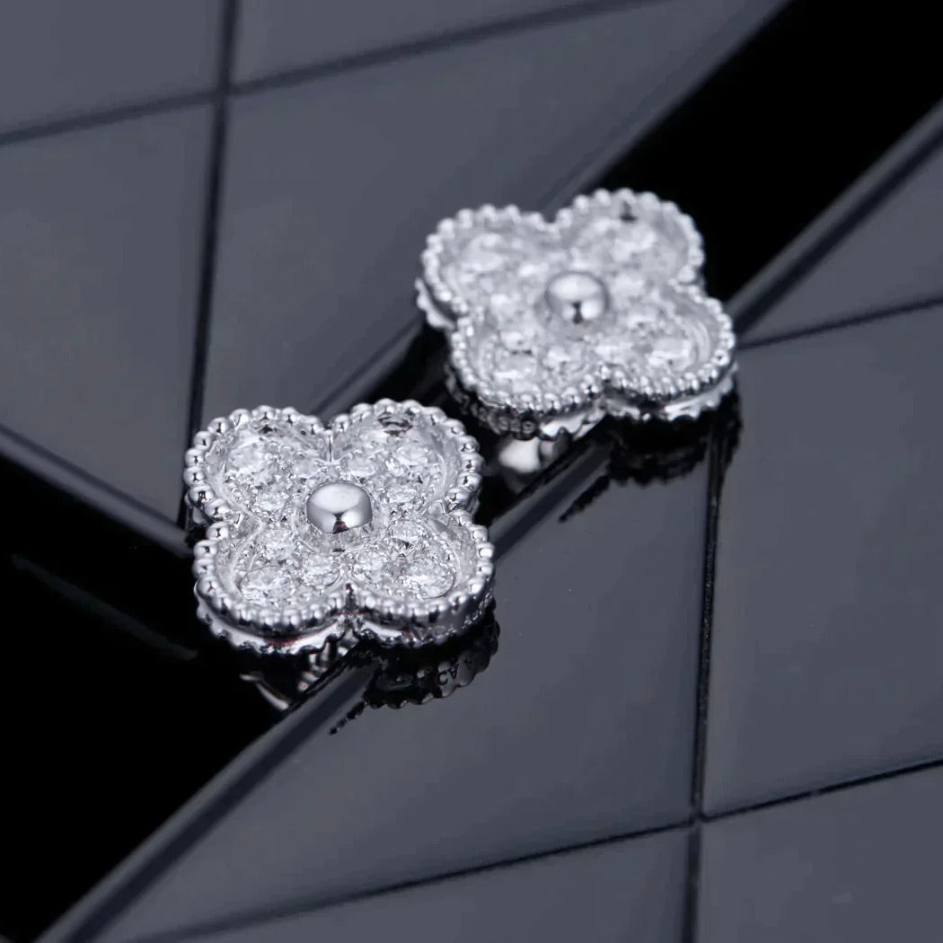 [Avelora Jewelry ]CLOVER 1 MOTIFS DIAMOND STUD EARRINGS SILVER
