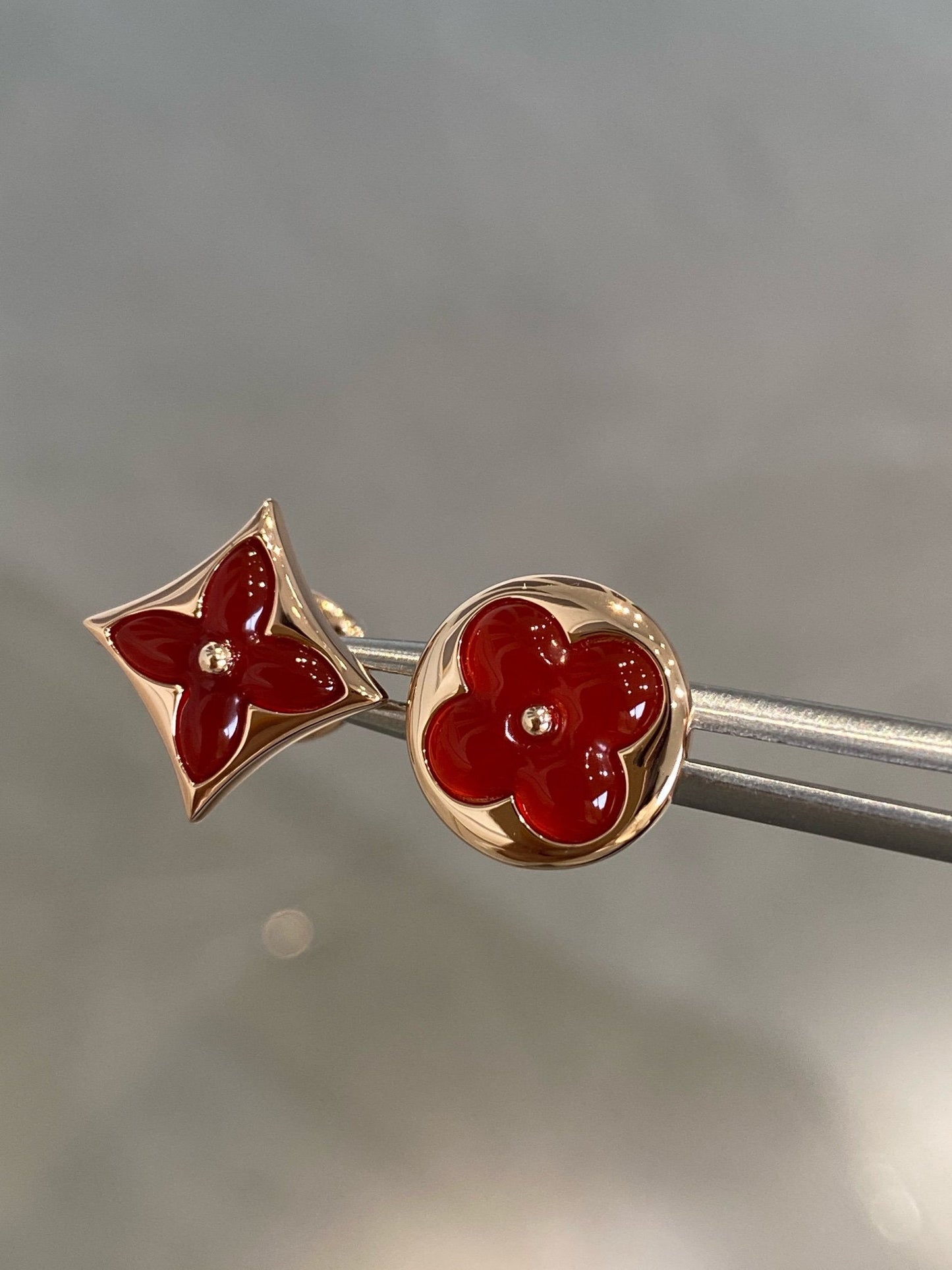 [Avelora]STAR AND SUN ROSE GOLD CARNELIAN STUD EARRINGS