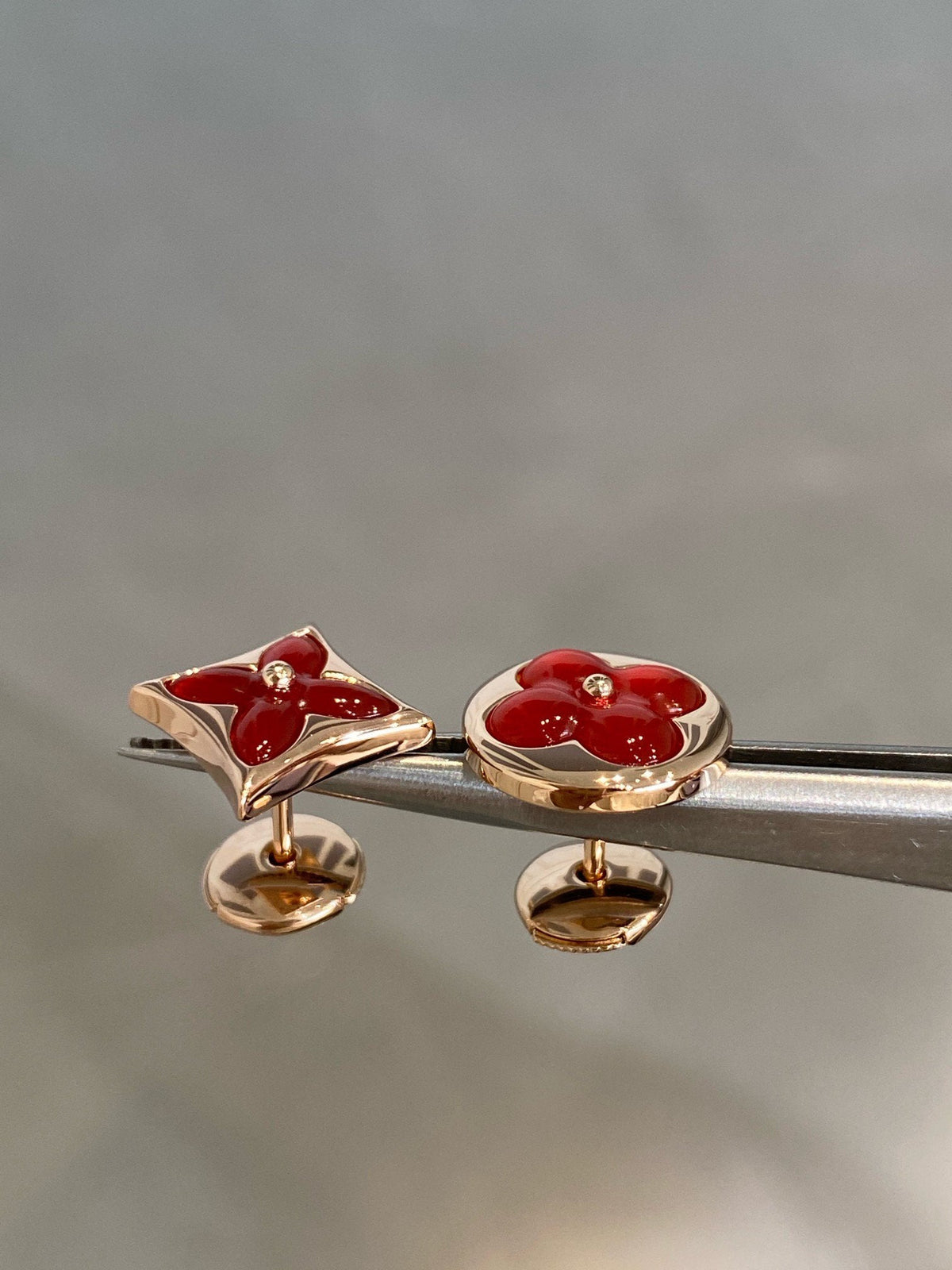 [Avelora Jewelry ]STAR AND SUN PINK GOLD CARNELIAN STUD EARRINGS