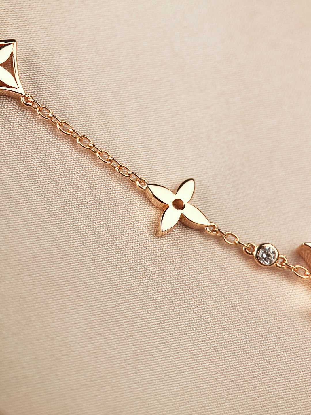[Avelora]STAR AND SUN 7 MOTIFS GOLD BRACELET