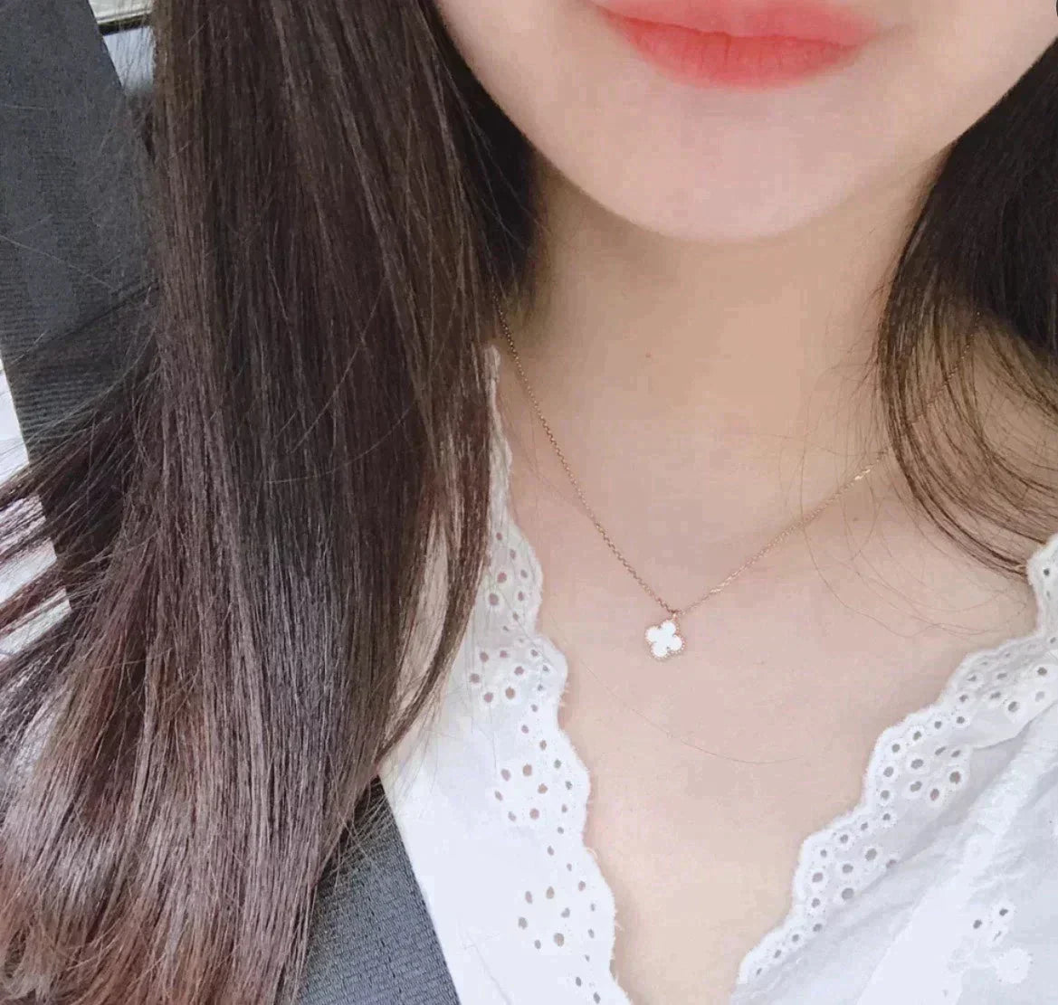 [Avelora Jewelry ]CLOVER MINI 9.5MM WHITE MOTHER-OF-PEARL NECKLACE