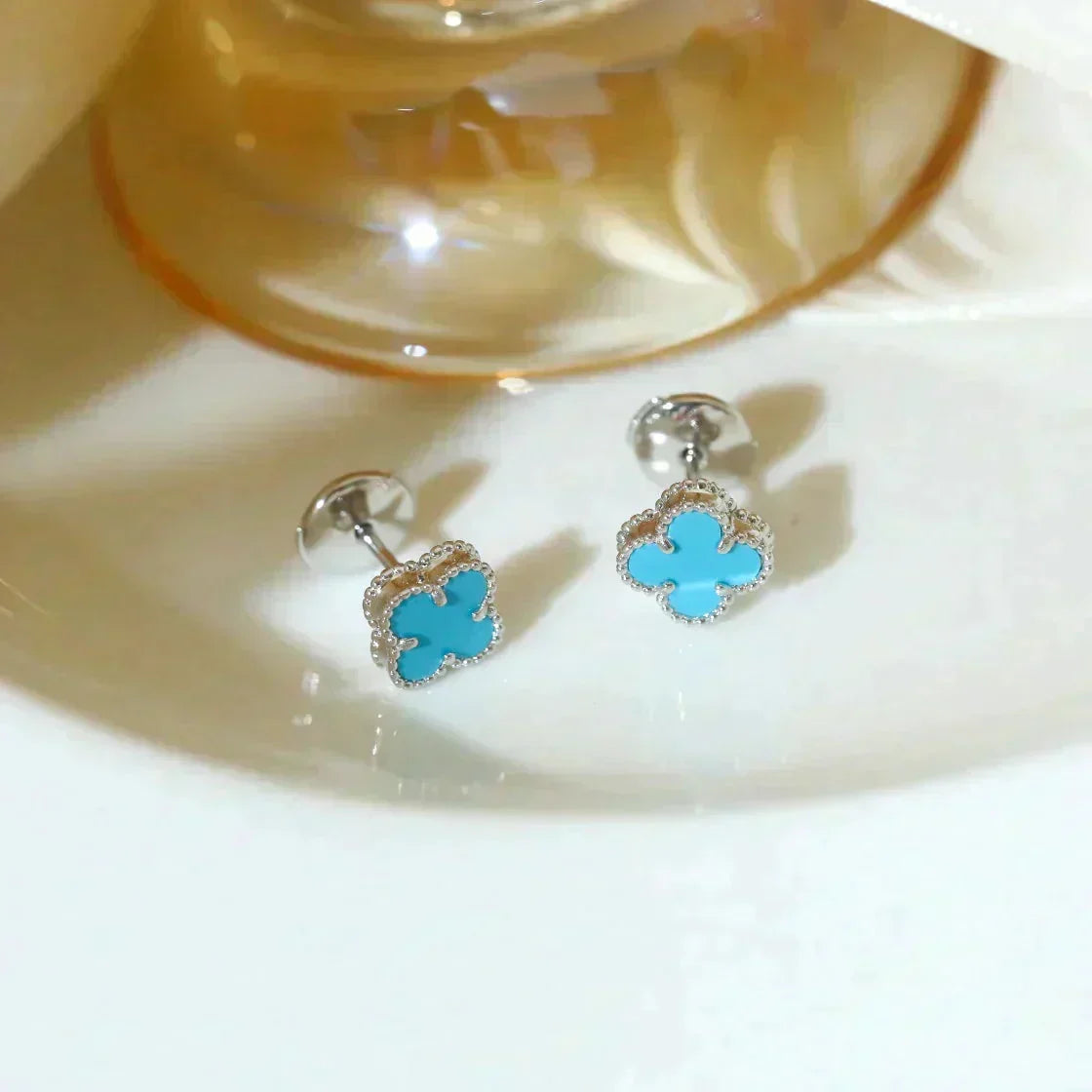 [Avelora Jewelry ]CLOVER MINI 9.5MM ONYX STUD EARRINGS SILVER