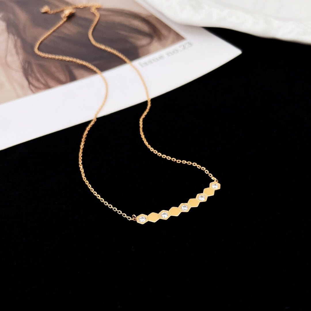 [Avelora Jewelry ]BEE MY LOVE DIAMOND NECKLACE