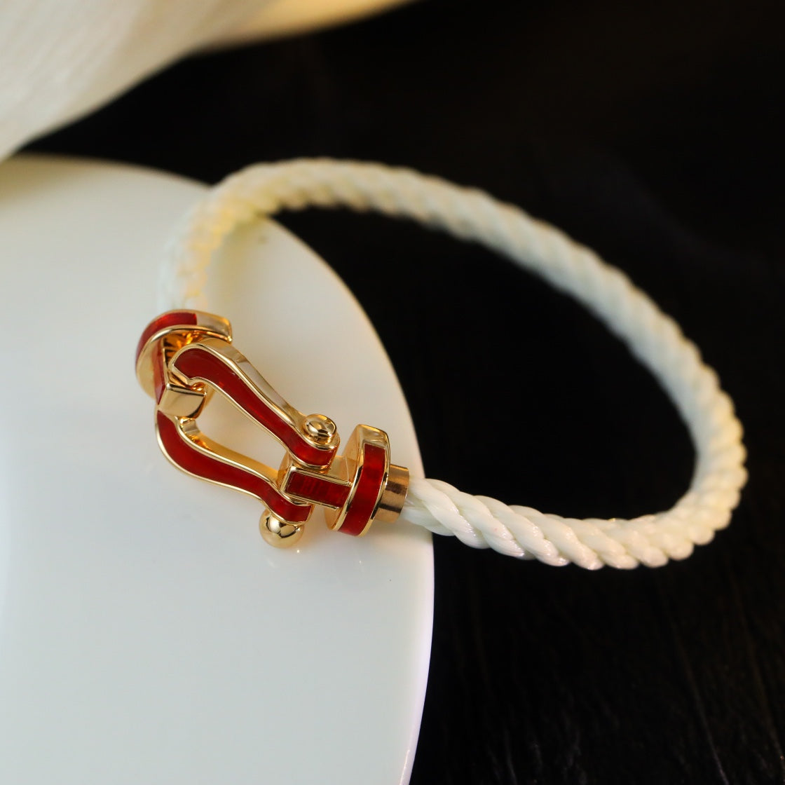 [Avelora Jewelry ]FORCE 10 WHITE TEXTILE DIAMOND PAVED
