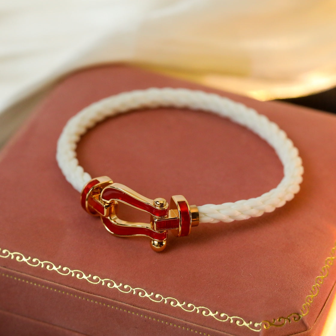 [Avelora Jewelry ]FORCE 10 WHITE TEXTILE DIAMOND PAVED