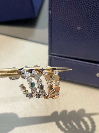 [Avelora]Hollow Design Four-Leaf Clover Flower Shape Ring