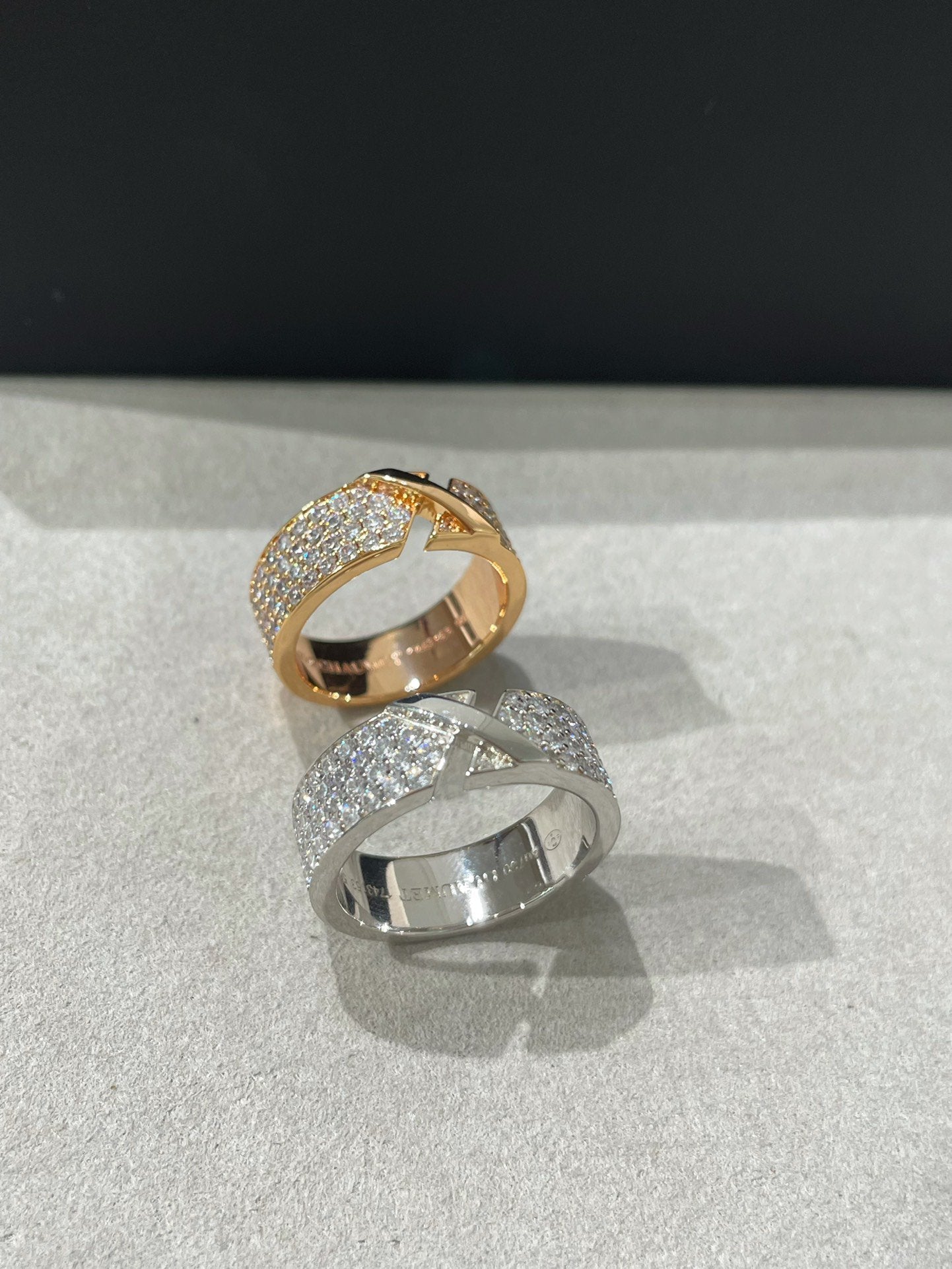 [Avelora]LIENS EVIDENCE  DIAMOND PAVED RING