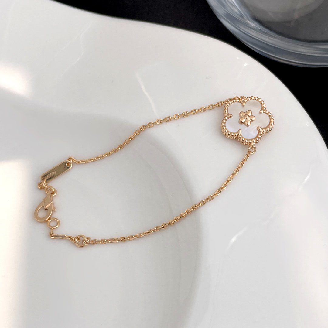 [Avelora Jewelry ]LUCKY SPRING ROSE GOLD MOP BRACELET