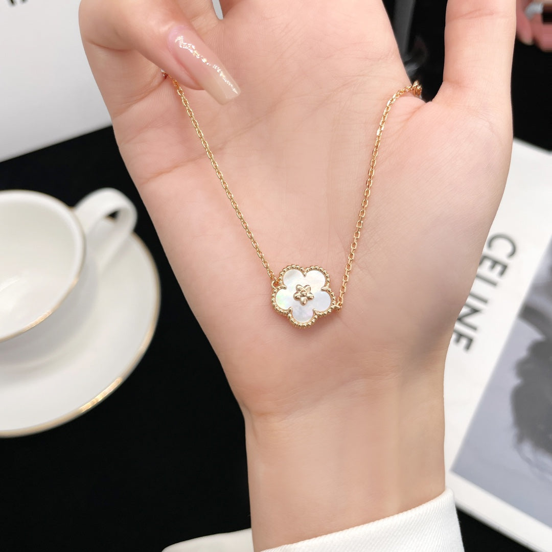 [Avelora Jewelry ]LUCKY SPRING ROSE GOLD MOP BRACELET