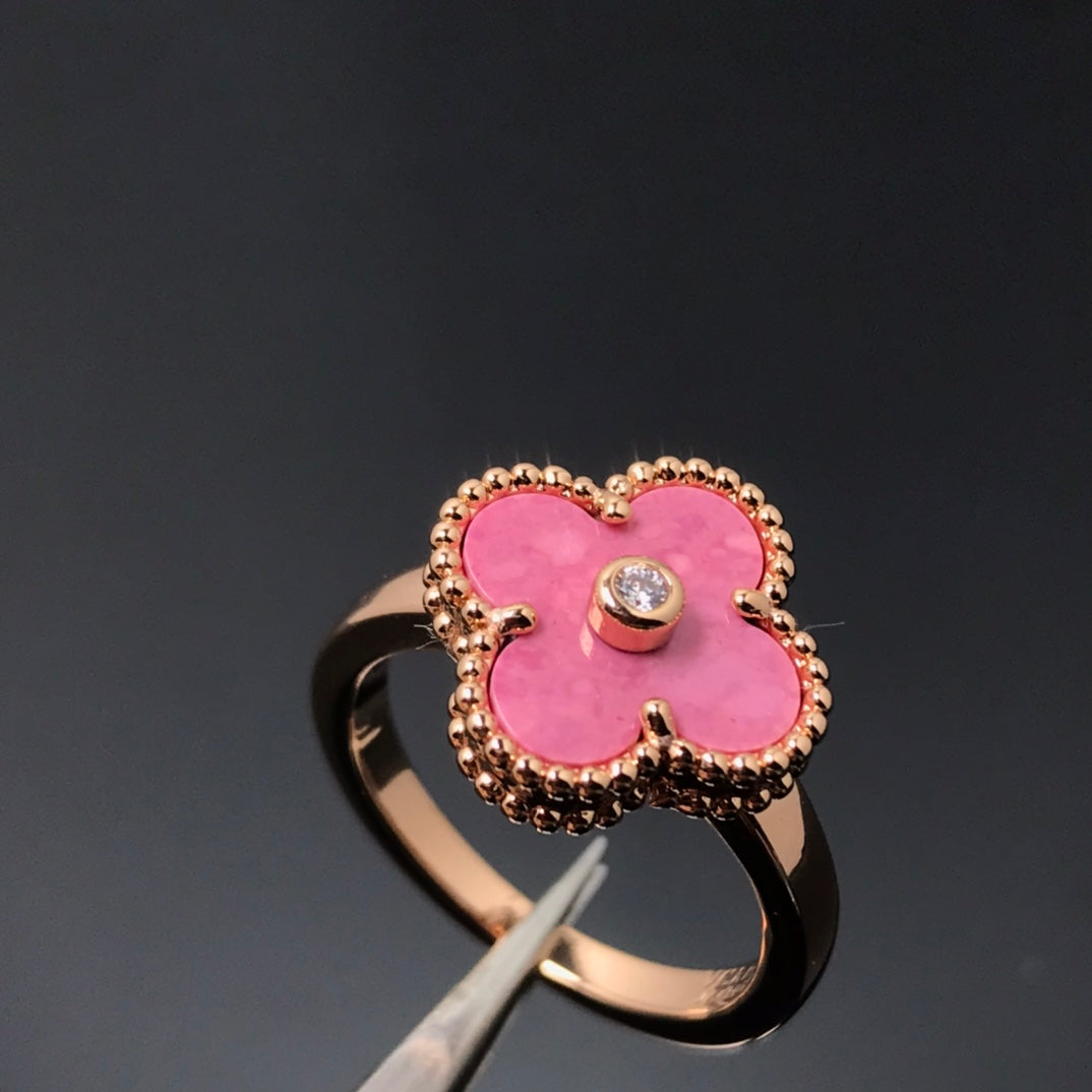 [Avelora Jewelry ]CLOVER RHODONITE ROSE GOLD RING