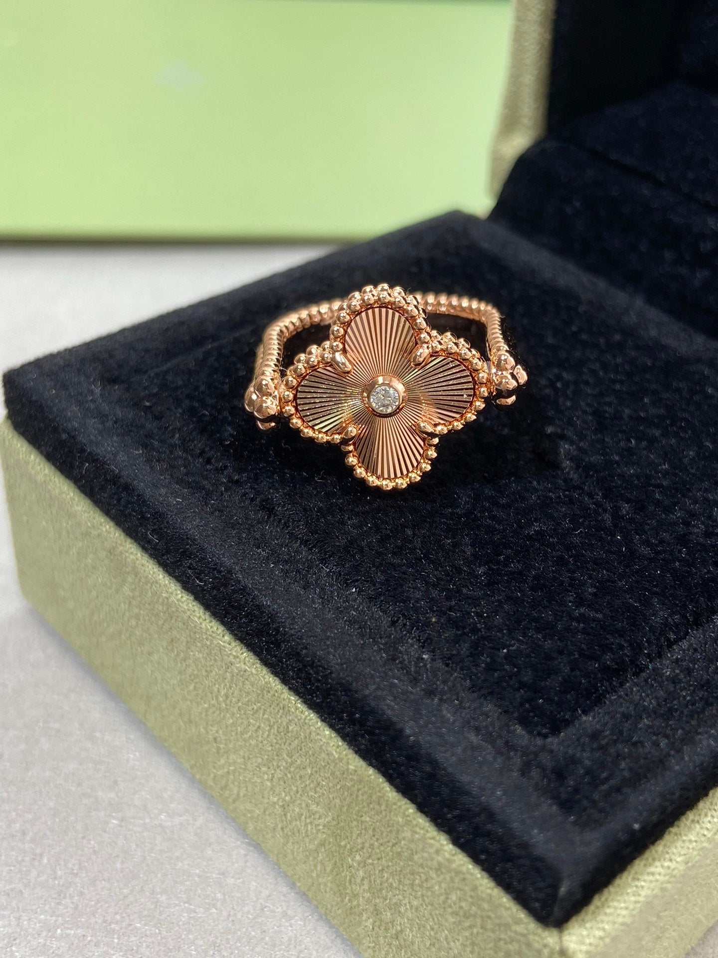 [Avelora]LUCKY CLOVER GOLD REVERSIBLE RING