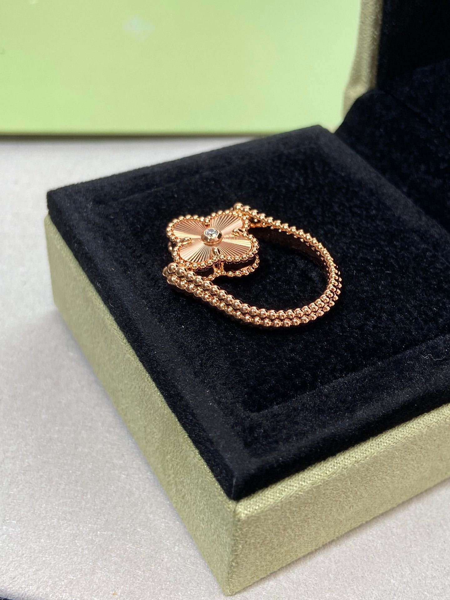 [Avelora]LUCKY CLOVER GOLD REVERSIBLE RING