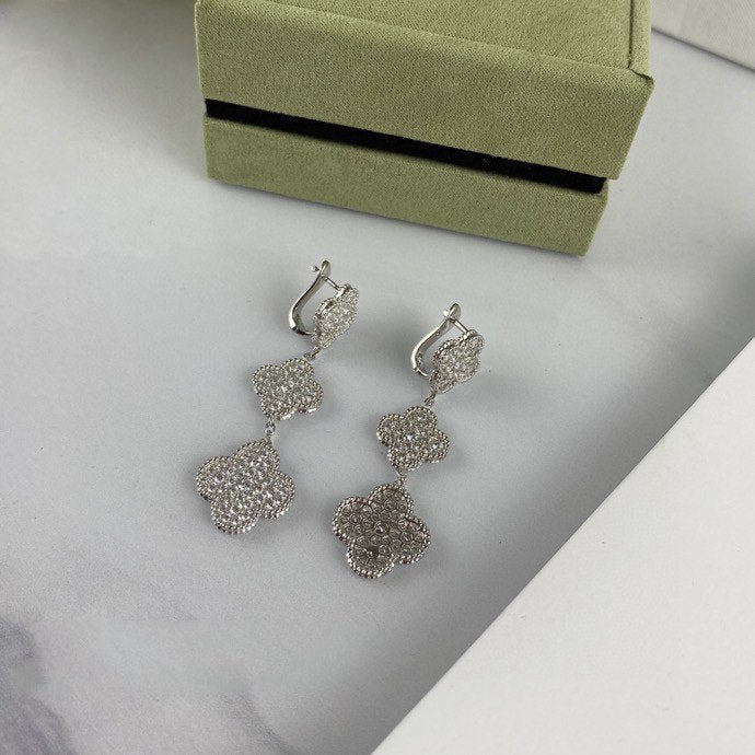 [Avelora Jewelry ]CLOVER 3 MOTIF DIAMOND SILVER DROP EARRINGS