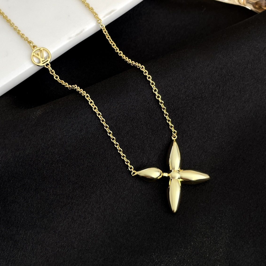 [Avelora]LOUISETTE GOLD NECKLACE