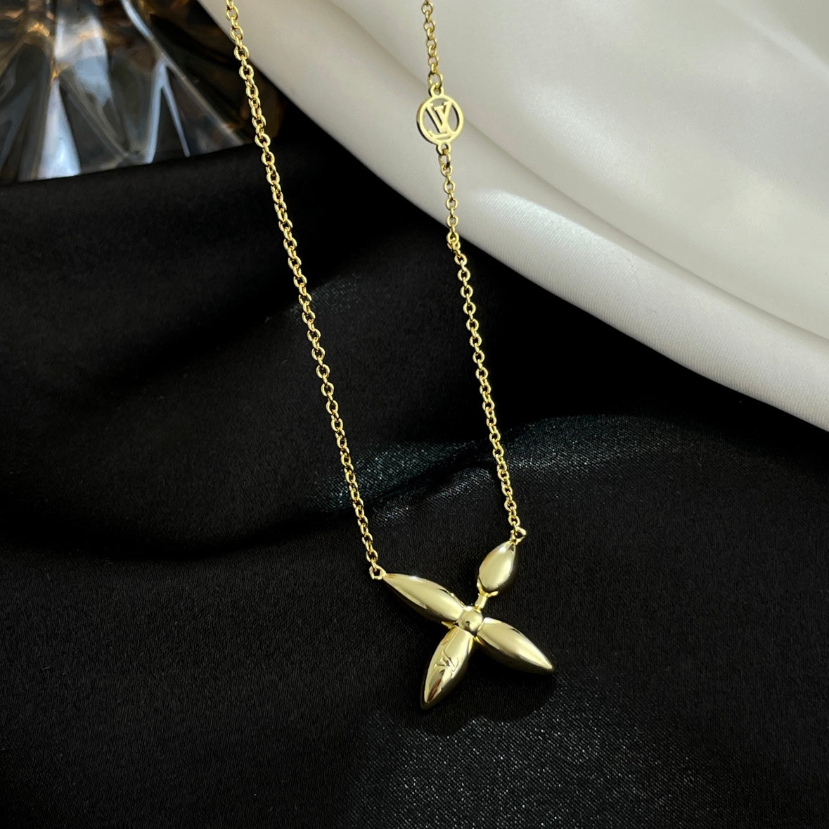 [Avelora]LOUISETTE GOLD NECKLACE