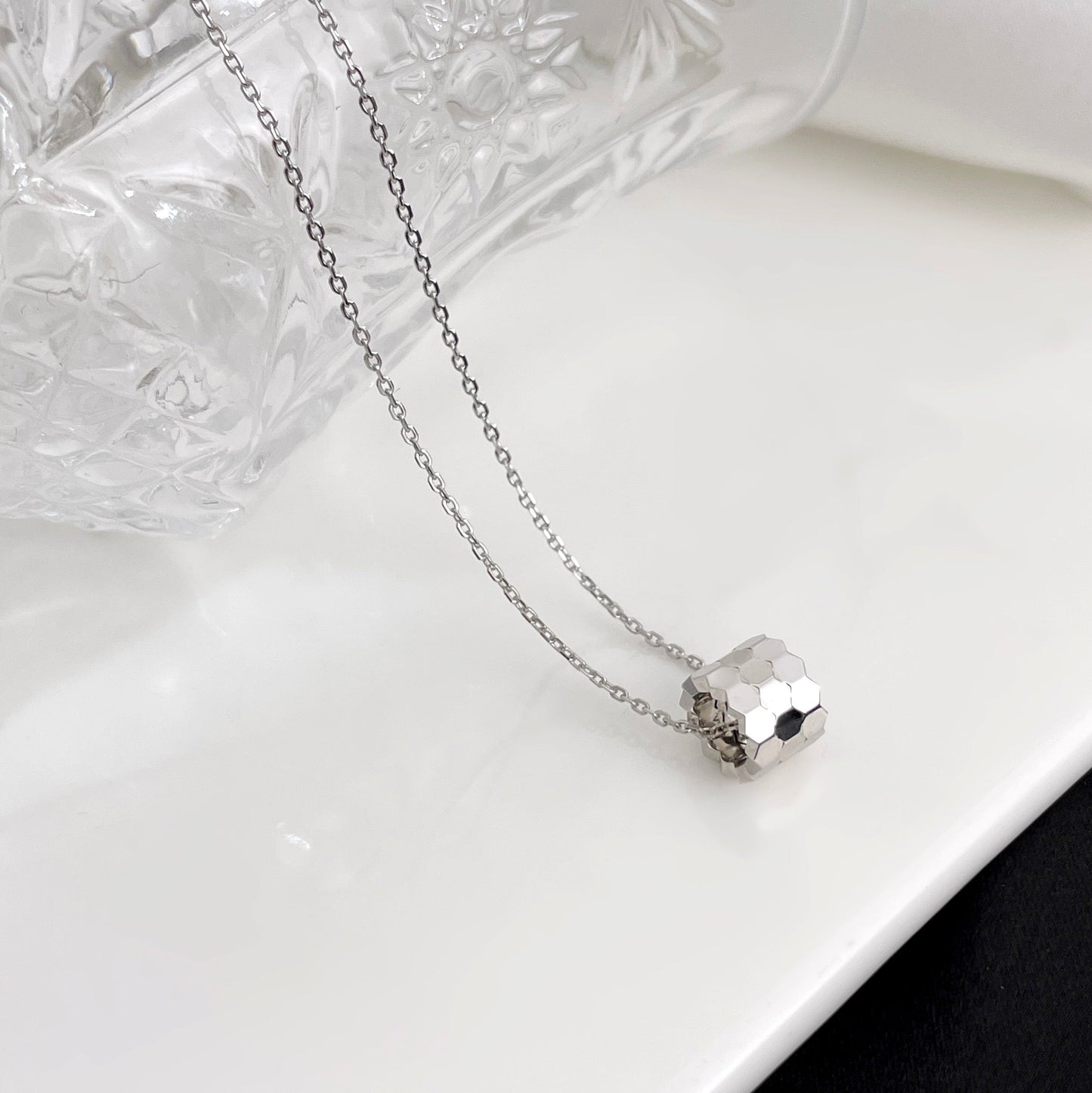 [Avelora]BEE MINI NECKLACE