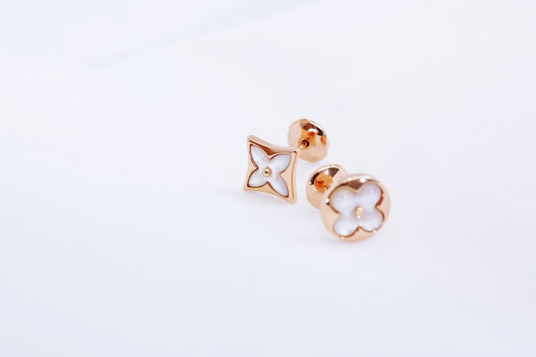 [Avelora]STAR AND SUN ROSE GOLD MOP STUD EARRINGS