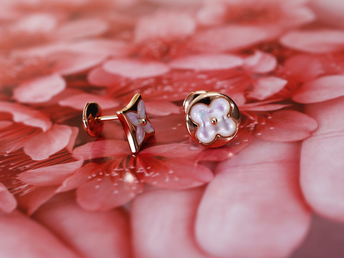 [Avelora Jewelry ]STAR AND SUN PINK GOLD MOP STUD EARRINGS
