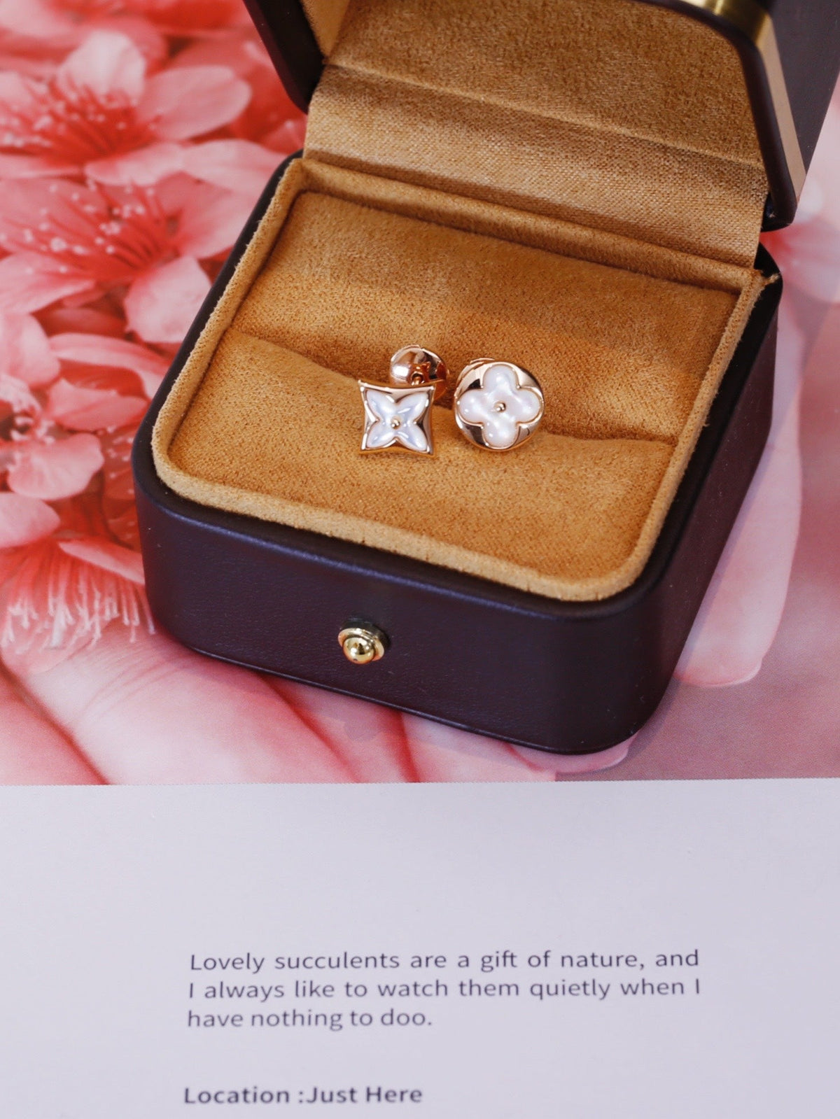[Avelora Jewelry ]STAR AND SUN PINK GOLD MOP STUD EARRINGS