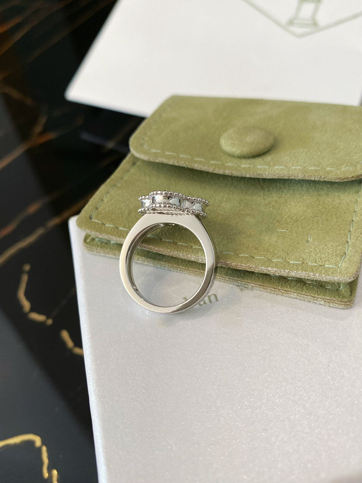 [Avelora Jewelry ]CLOVER SILVER RING