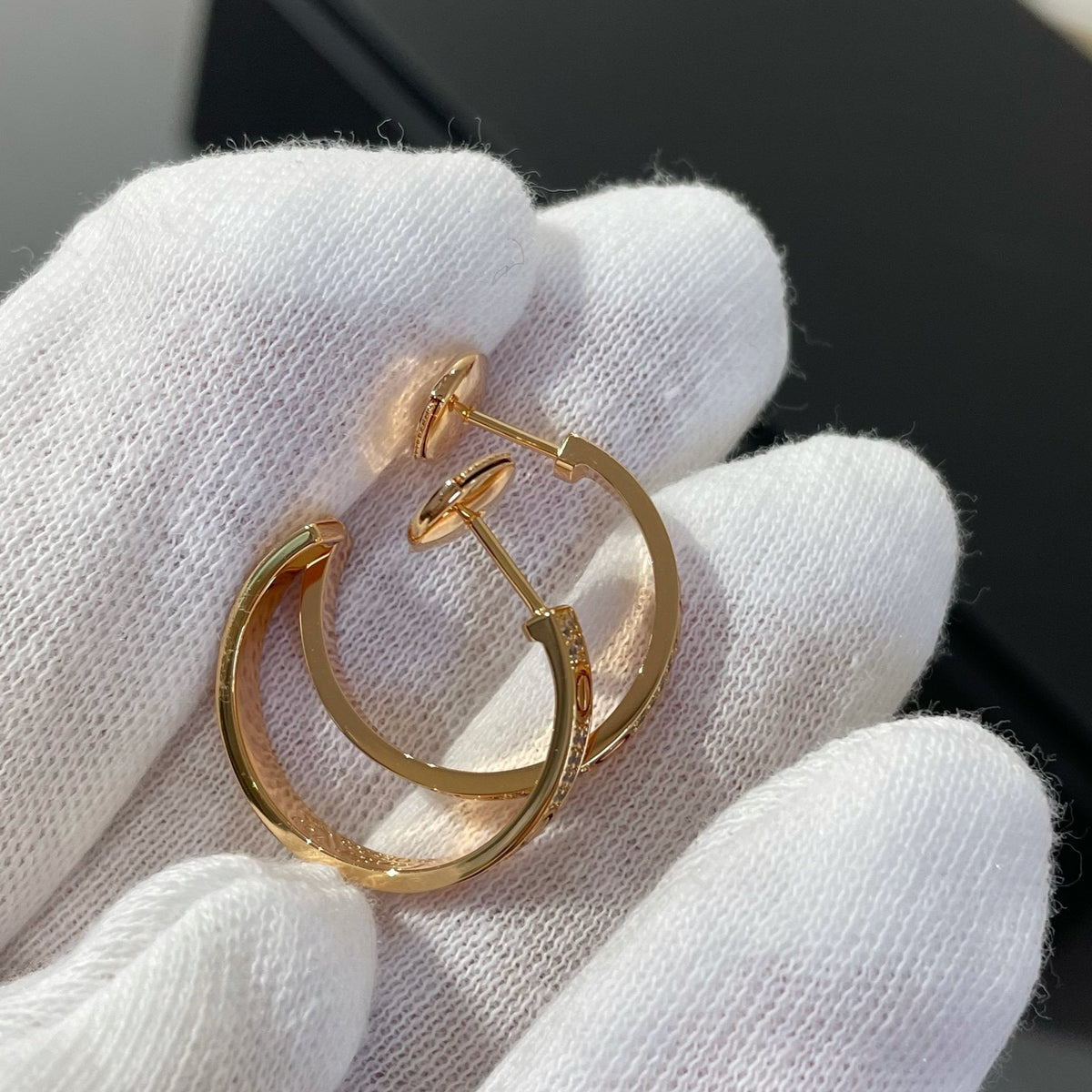 [Avelora Jewelry ]LOVE DIAMOND PINK GOLD HOOP EARRINGS
