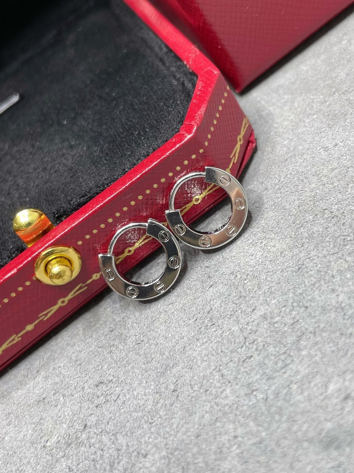[Avelora Jewelry ]LOVE MINI EARRINGS