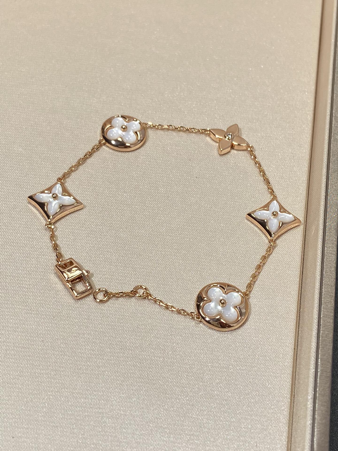 [Avelora]STAR AND SUN 5 MOTIF MOP ROSE GOLD BRACELET