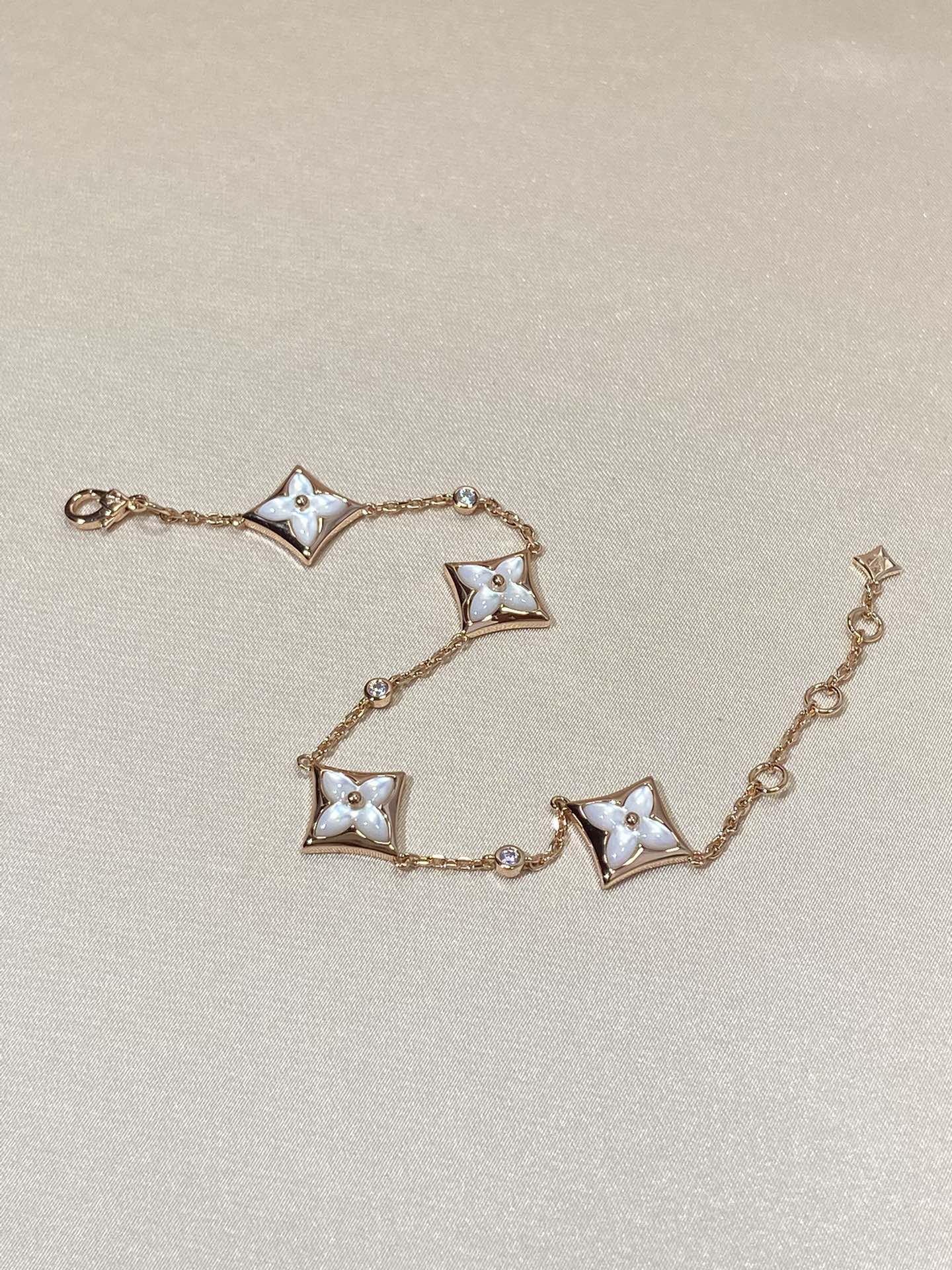 [Avelora]STAR 4 MOTIF MOP DIAMOND ROSE GOLD BRACELET