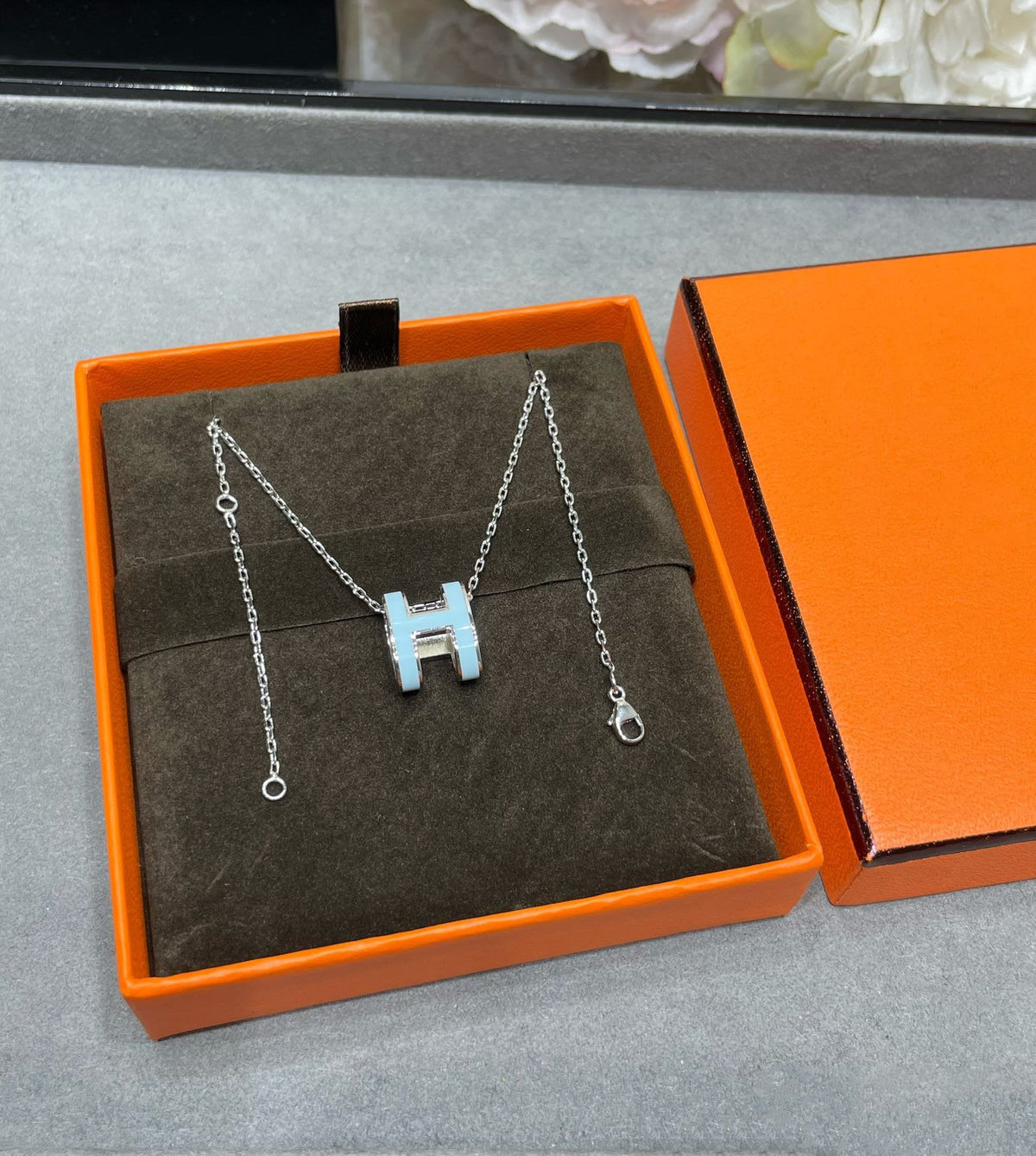 [Avelora Jewelry ]POP H SKY BLUE NECKLACE