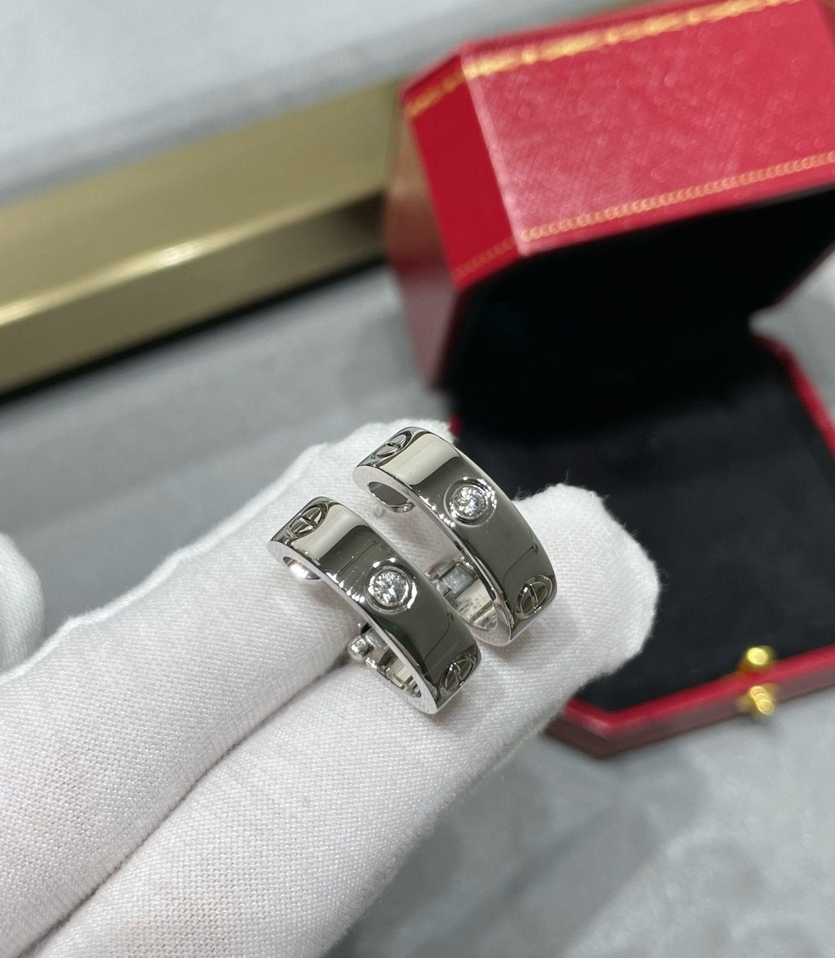[Avelora Jewelry ]LOVE 5.5MM 1 DIAMOND EARRINGS
