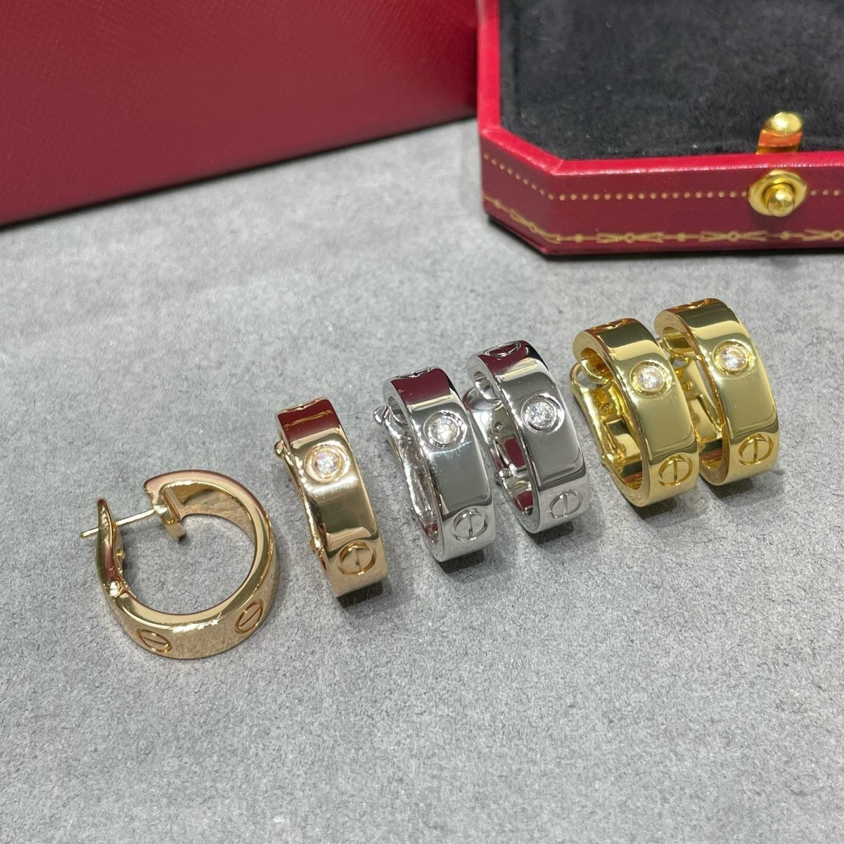 [Avelora Jewelry ]LOVE 5.5MM 1 DIAMOND EARRINGS