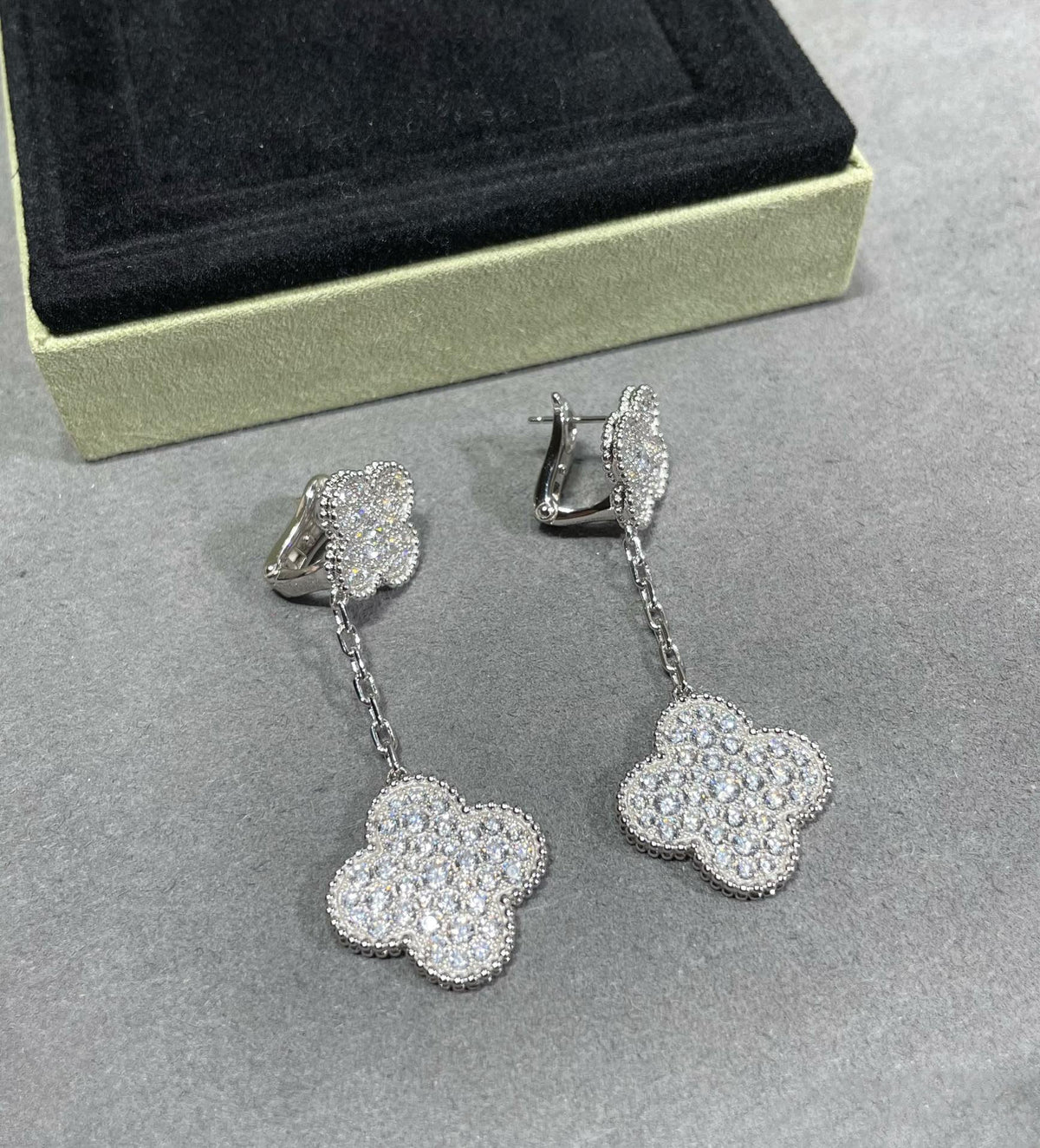 [Avelora Jewelry ]CLOVER 2 MOTIFS DIAMOND PAVED SILVER EARRINGS