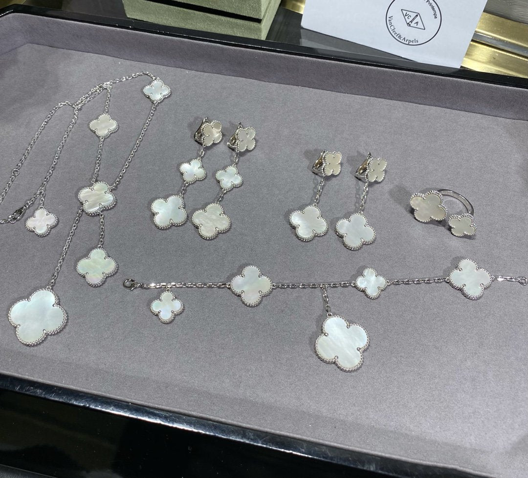 [Avelora Jewelry ]CLOVER 5 MOTIF WHITE MOP SILVER BRACELET