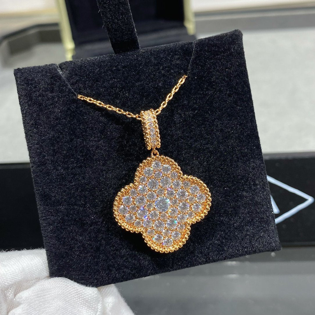 [Avelora Jewelry ]CLOVER 25MM LARGE PEDANT DIAMOND PAVED LONG NECKLACE