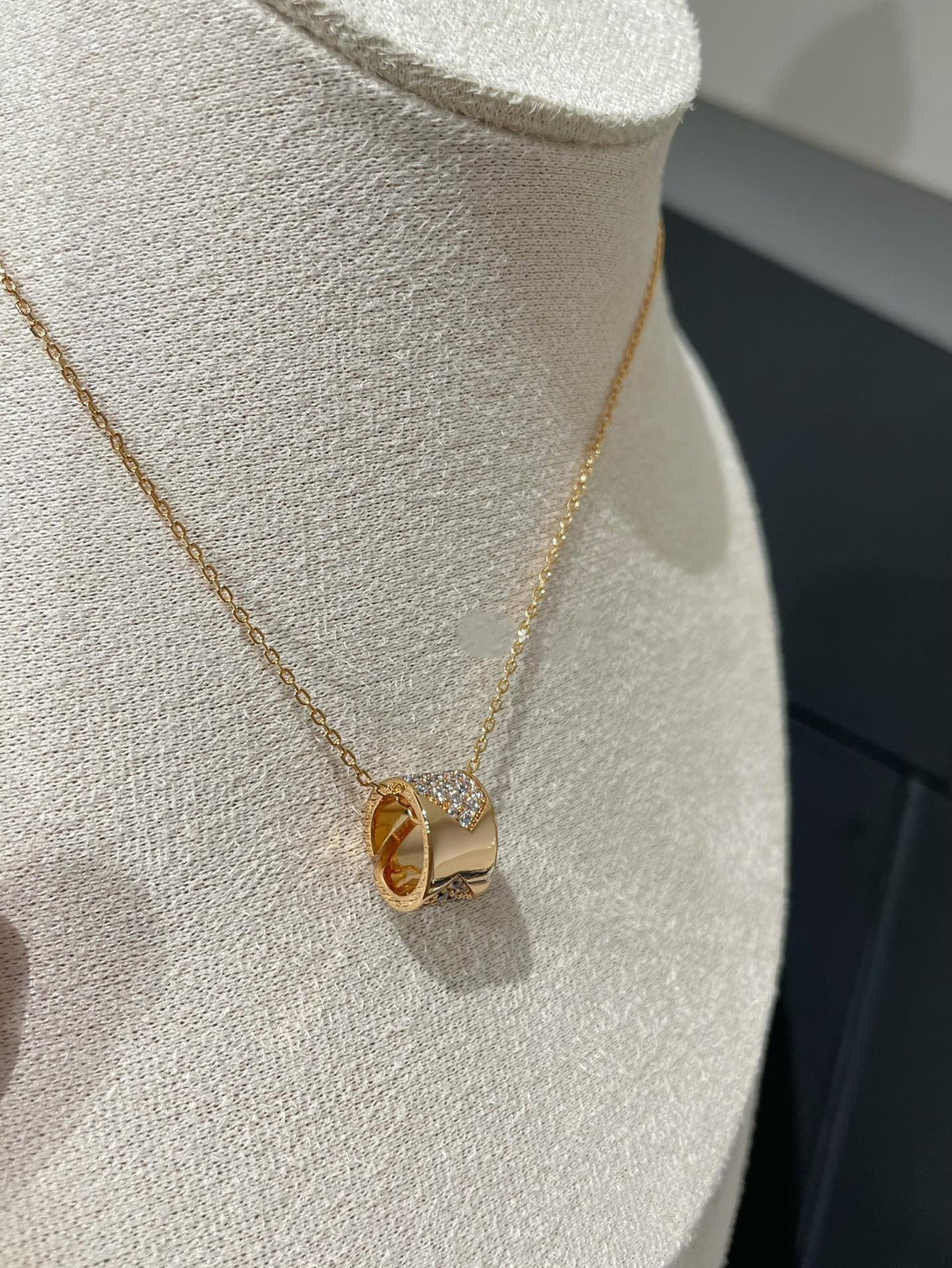 [Avelora Jewelry ]LIENS EVIDENCE DIAMOND PAVED NECKLACE