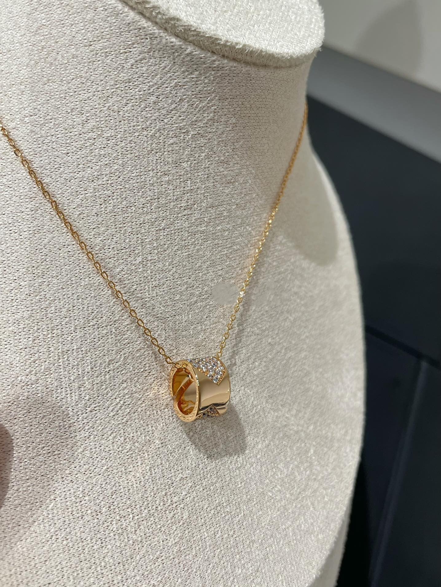[Avelora]LIENS EVIDENCE DIAMOND PAVED NECKLACE