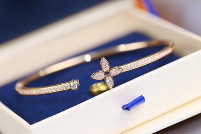 [Avelora]IDYLLE ROSE GOLD OPEN BRACELET DIAMOND PAVED