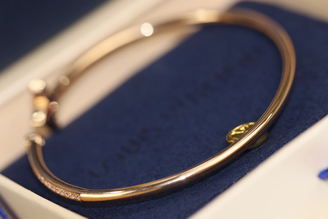 [Avelora]IDYLLE ROSE GOLD OPEN BRACELET DIAMOND PAVED
