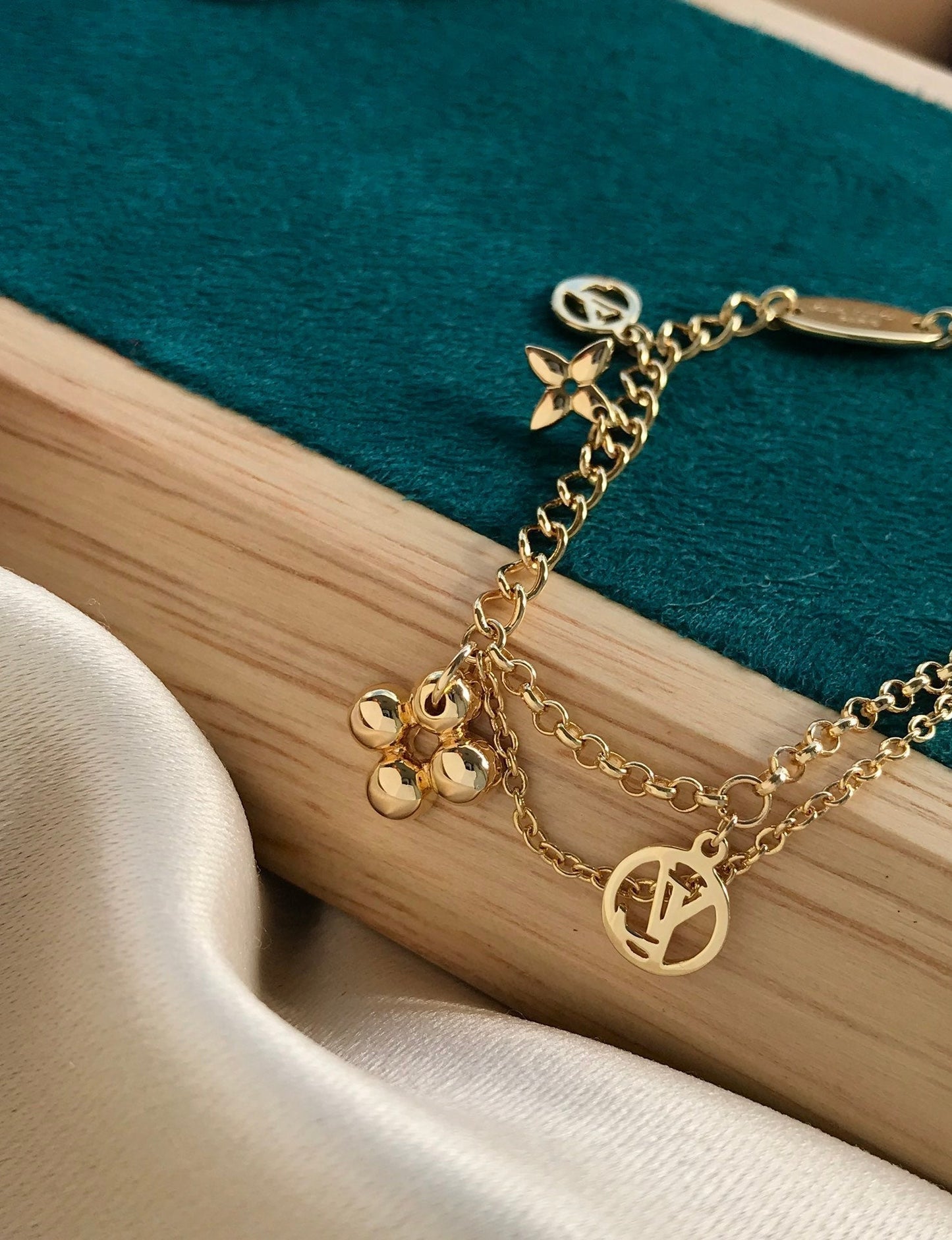 [Avelora]BLOOMING ROSE GOLD MOP BRACELET