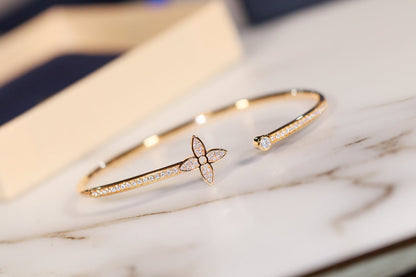 [Avelora]IDYLLE GOLD OPEN BRACELET DIAMOND PAVED