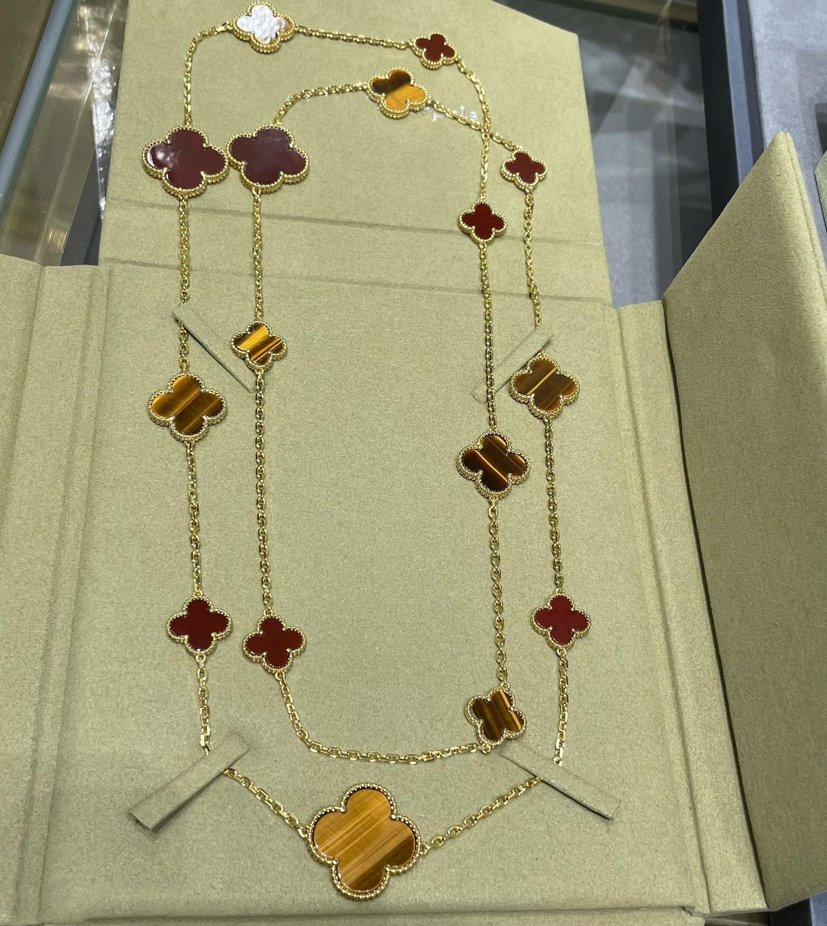[Avelora Jewelry ]CLOVER 16 MOTIF CARNELIAN TIGER EYE ROSE GOLD NECKLACE