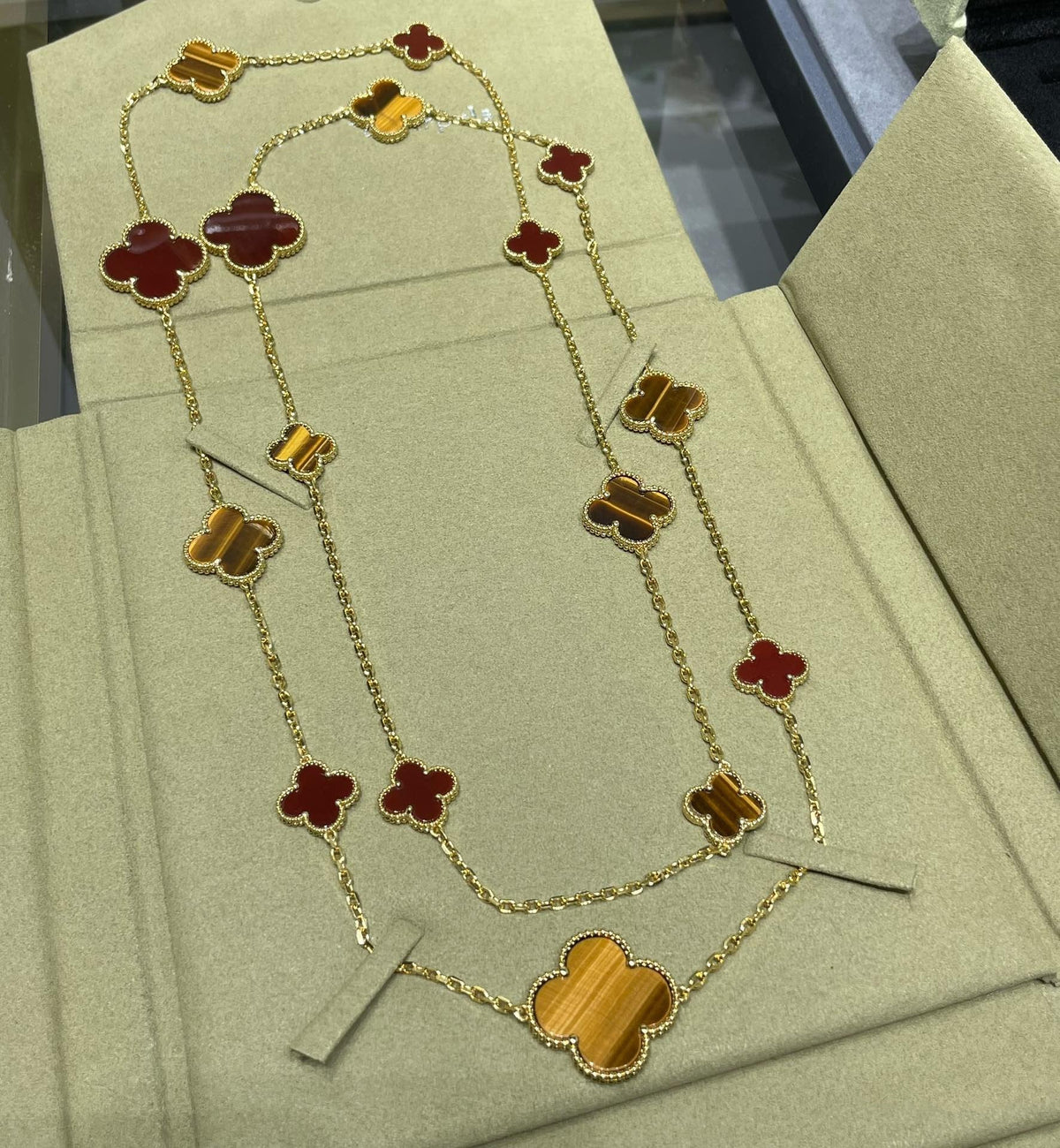 [Avelora Jewelry ]CLOVER 16 MOTIF CARNELIAN TIGER EYE ROSE GOLD NECKLACE
