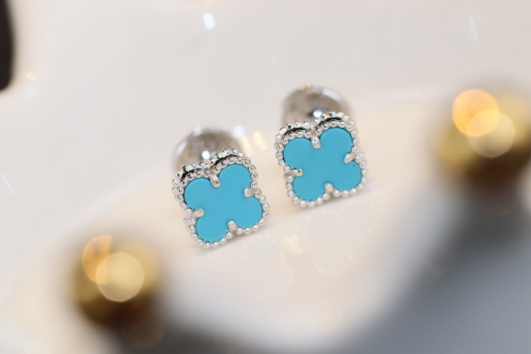 [Avelora Jewelry ]CLOVER MINI TURQUOISE SILVER STUD EARRINGS