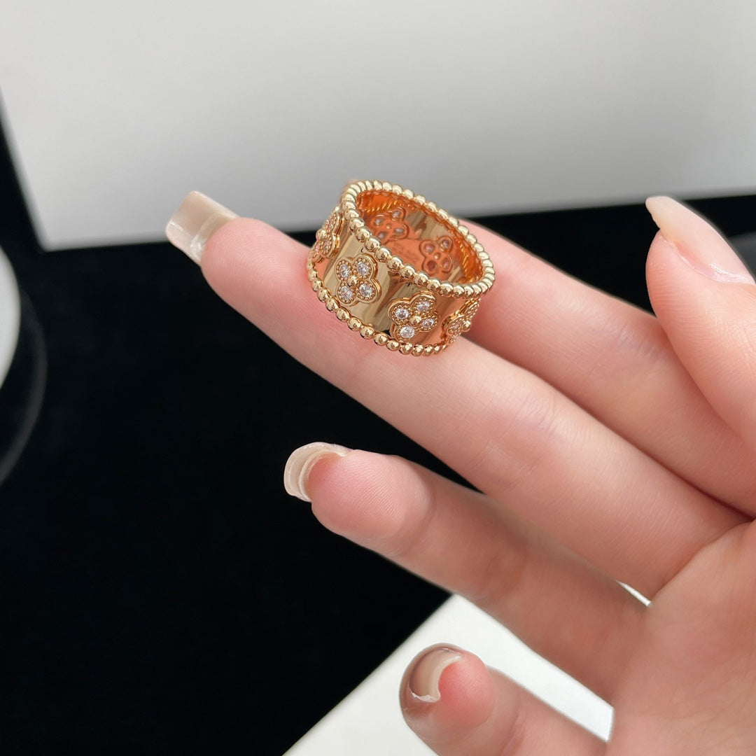 [Avelora Jewelry ]PERLEE DIAMOND LARGE RING