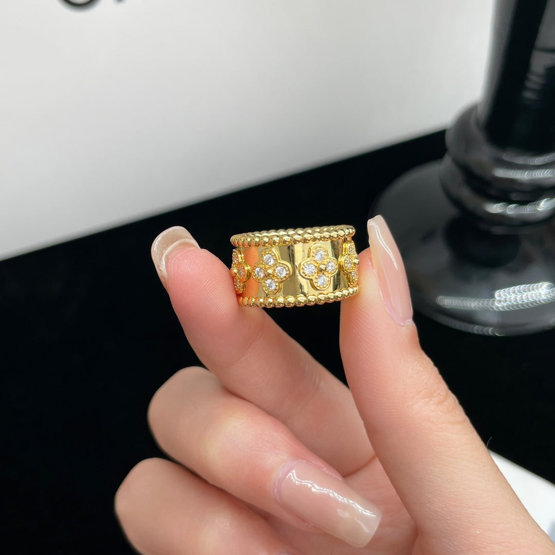 [Avelora Jewelry ]PERLEE DIAMOND LARGE RING